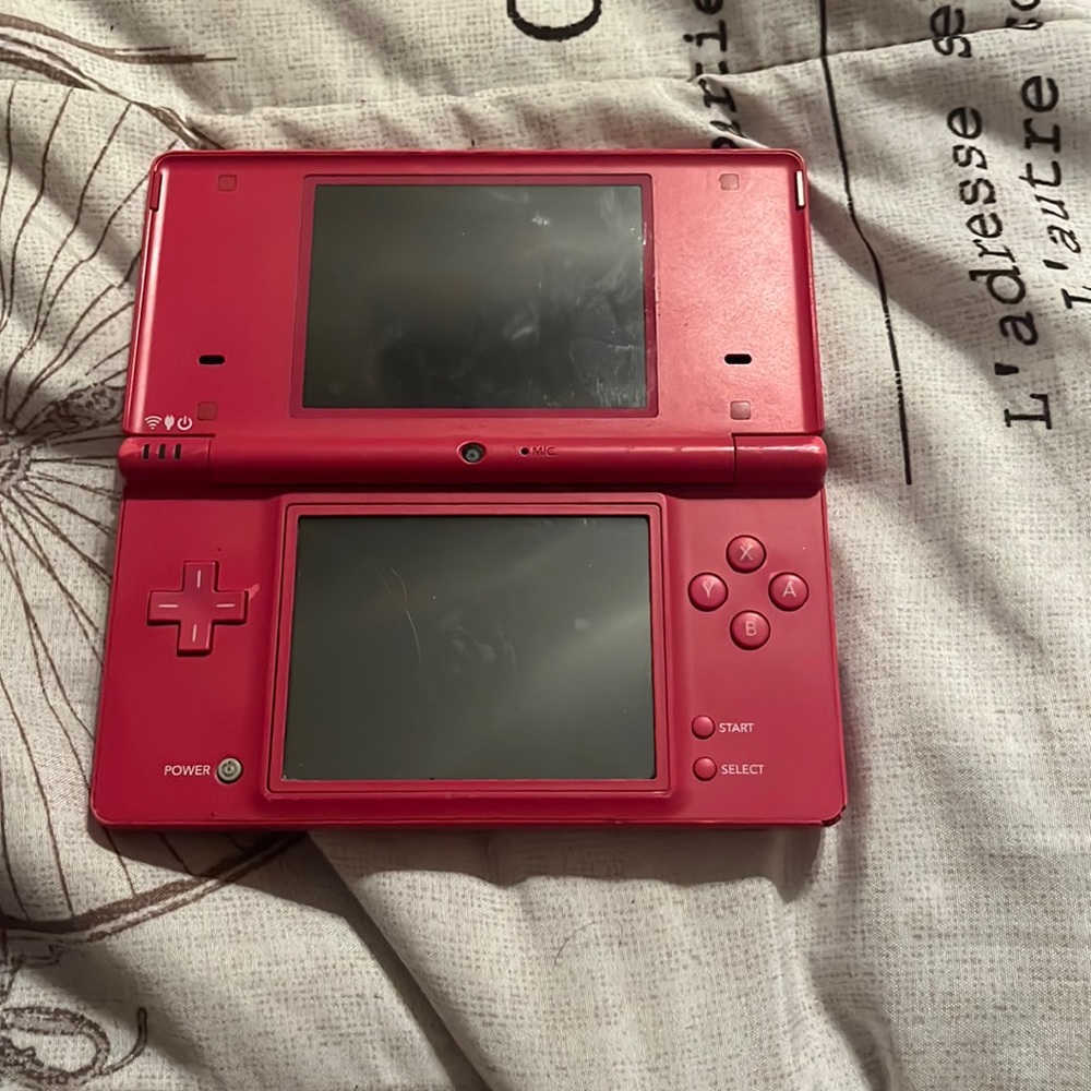 Dsi doesn’t come with charger